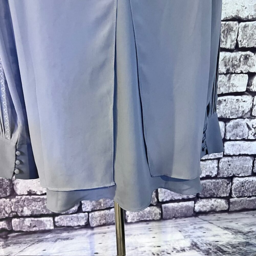 White House Black Market Split Back Gray Blouse Size 12 - Picture 6 of 8